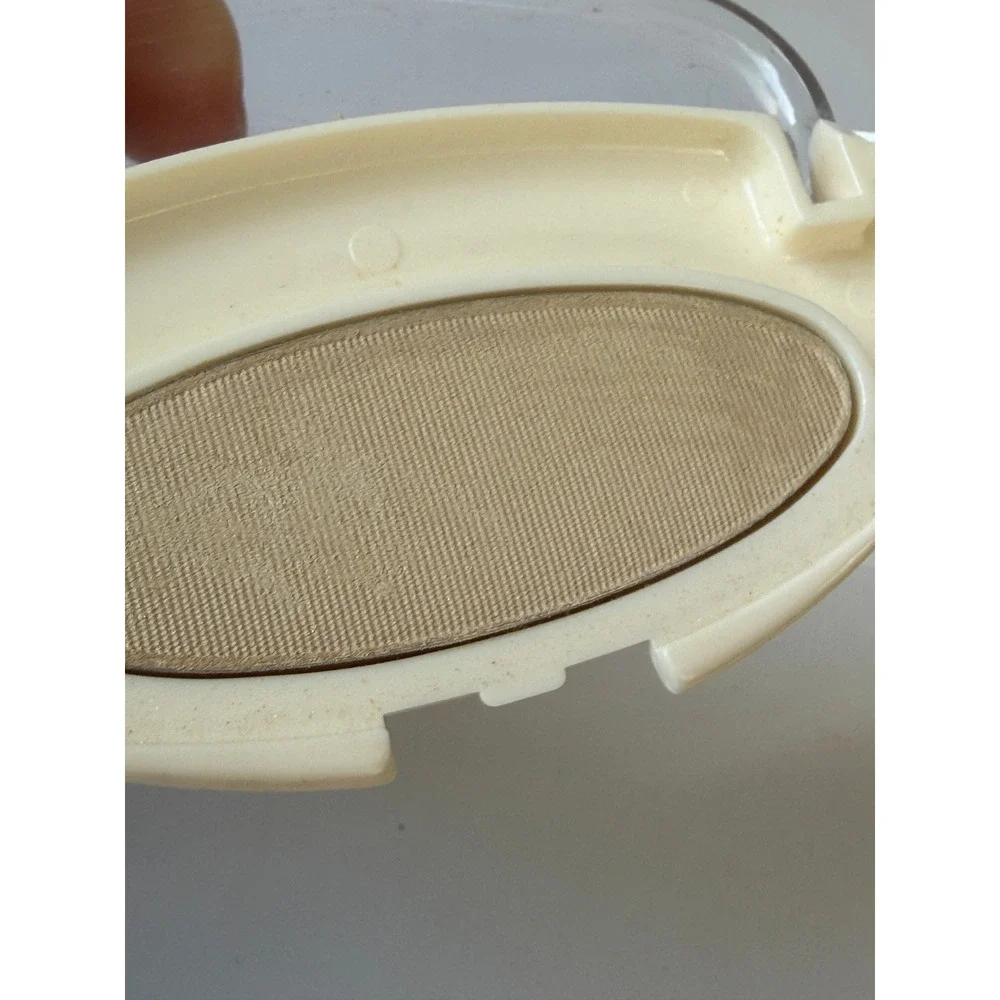 Max Factor Vintage Maxi-Rich Eye Shadow Creamy Vanilla 18 .11 oz Made in USA
